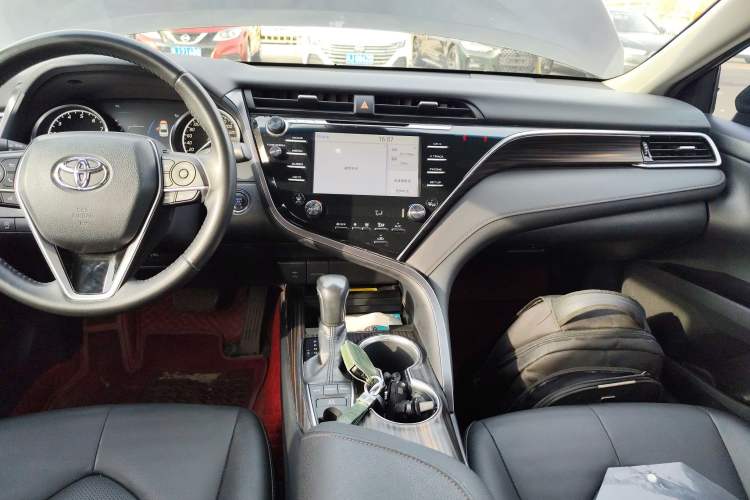 Used Toyota Camry 2018 2.5G Luxury Edition
