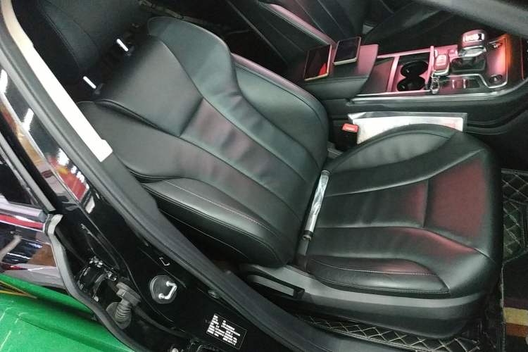 Used Hongqi H5 2022 Classic Model 1.5T DCT Flagship Edition Right Front Seat