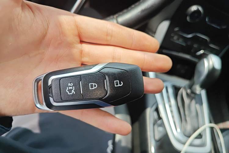 Used Ford Edge 2016 EcoBoost 245 Two-Wheel-Drive Titanium 7-Seater