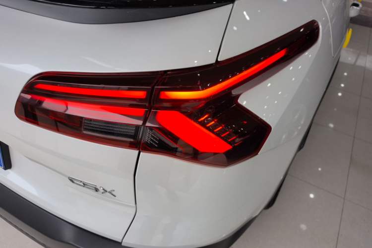 Used Citroen C5 X 2023 1.6T Enjoy the Extraordinary Right Rear Taillight