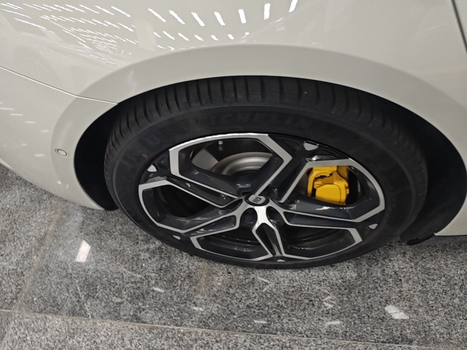 Xiaomi Auto SU7 2024 Four-Wheel Drive Ultra-Long Range Advanced Intelligent Driving Max Edition — снимка 11