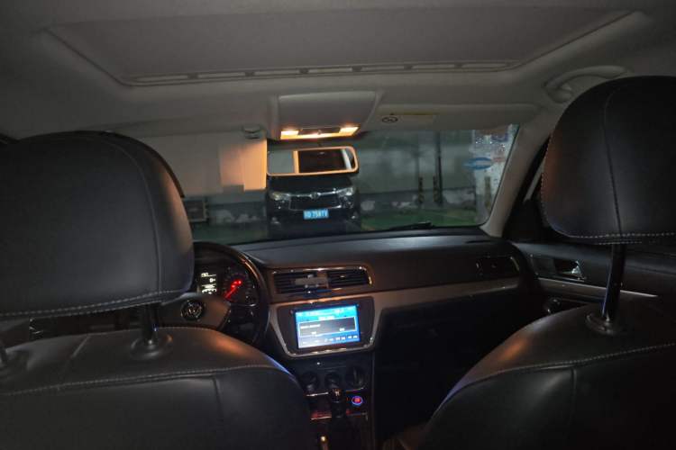 Used Volkswagen Lavida 2015 1.6L Manual Comfort Edition Headliner