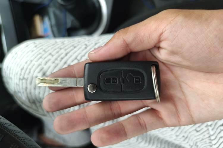 Used Peugeot 307 2012 Hatchback 1.6L Manual Comfort Edition
