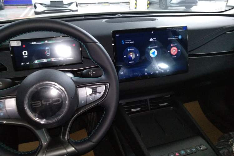 Used BYD Seal 06 New Energy 2026 DM-i Ultra-Enjoyment 128KM Luxury Edition Gear Lever