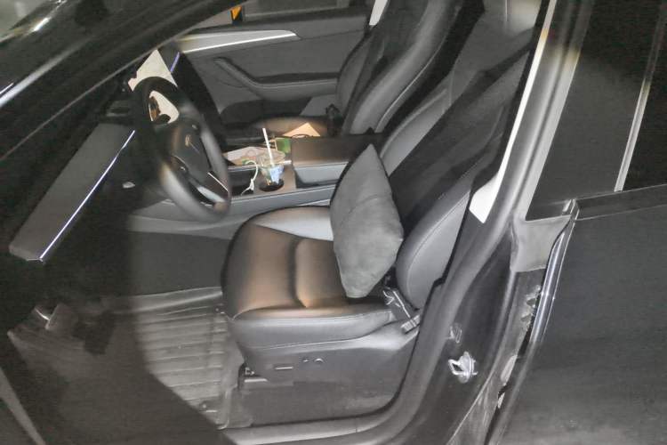 Used Tesla Model Y 2024 Rear-Wheel-Drive Version