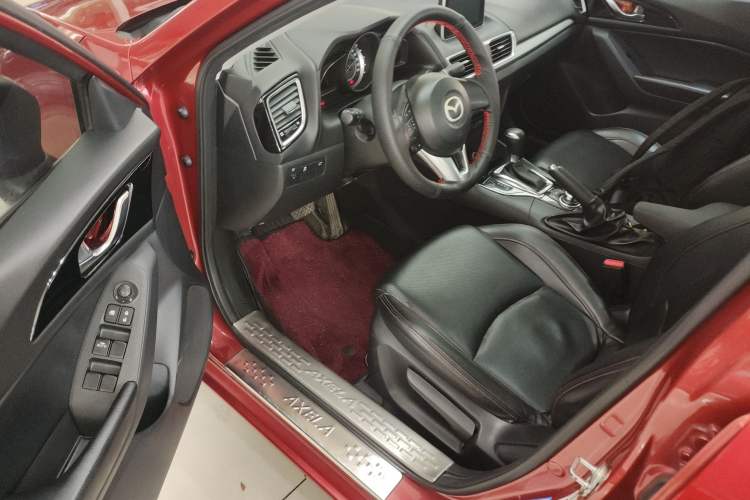 Used Mazda 3 Axela 2016 Sedan 1.5L Automatic Luxury Model Driver Seat