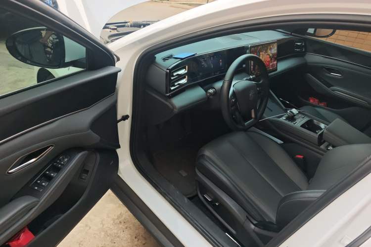 Used BYD Qin L 2025 DM-i Smart Drive 80KM Superior Model