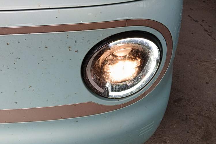 Used Geely Galaxy Panda 2023 Panda Mini 200km Endurance Bear Left Front Headlight