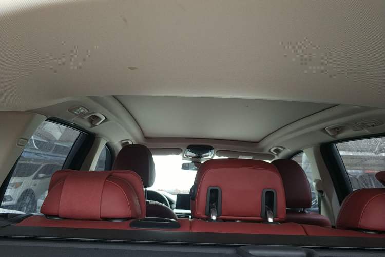 Used BMW iX3 2024 Leading Model Headliner