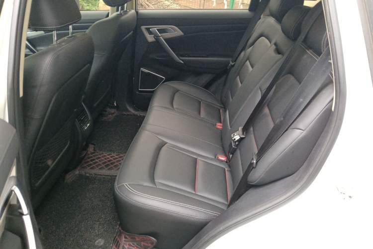 Used Geely Auto Emgrand X7 Sport 2018 1.8TD Automatic Two-Wheel Drive Smart Connect 4G Internet Edition