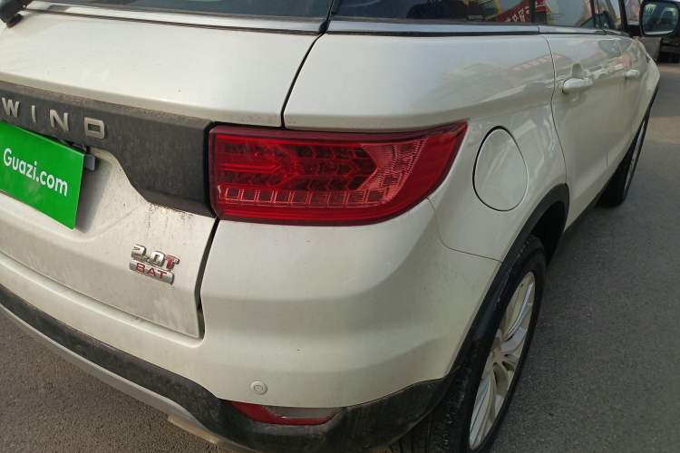 Used Land X7 2015 2.0T Panoramic Prestige Edition
