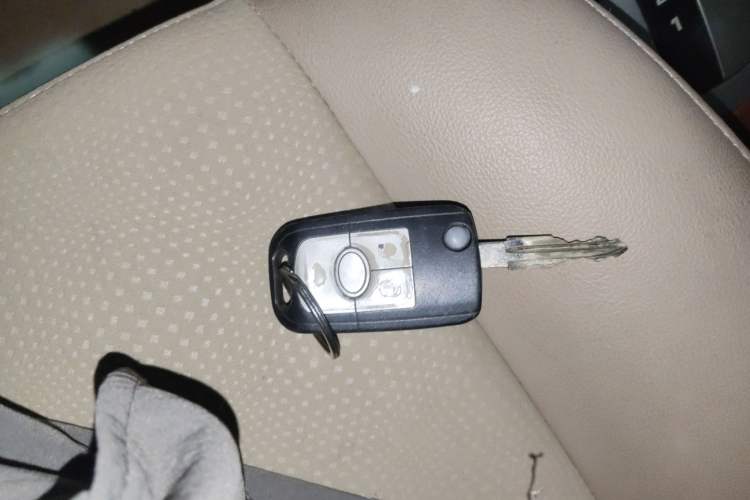 Used Buick Excelle 2011 1.6LX-AT Vehicle Key