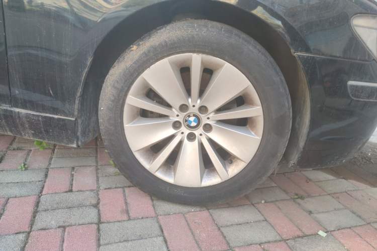 Used BMW 7 Series  Right Front Wheel Hub