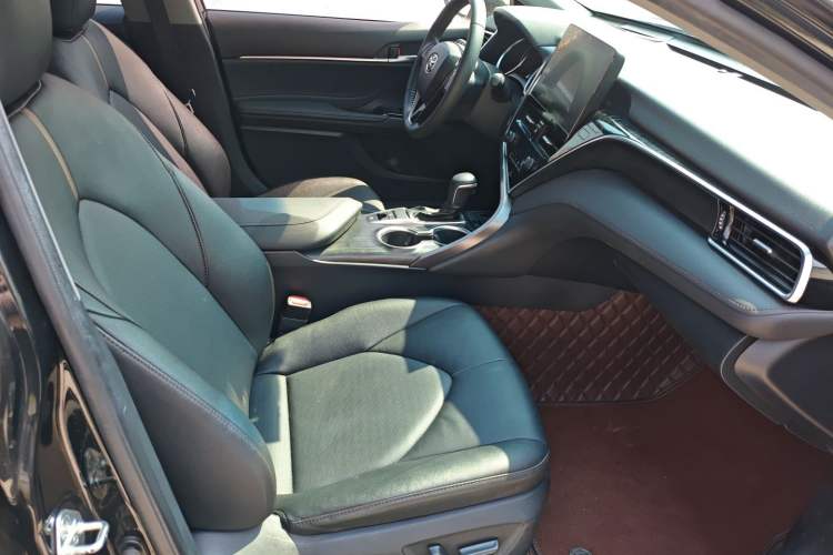 Used Toyota Camry 2021 2.0G Luxury Edition