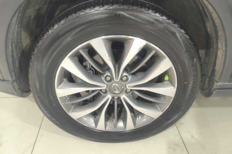 Used GAC Trumpchi GS8 2017 320T Two-Wheel Drive Luxury Smart Connectivity Version (7 Seats)