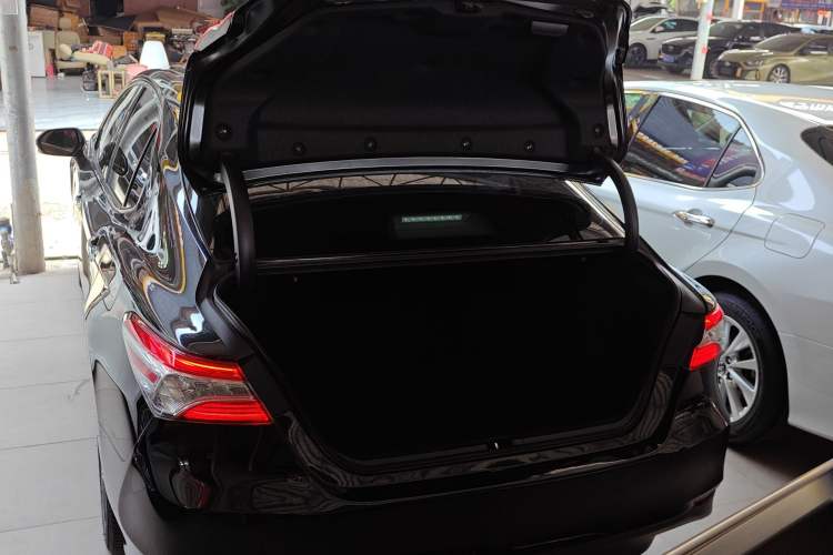 Used Toyota Camry 2021 Dual-Motor 2.5HG Luxury Edition Trunk