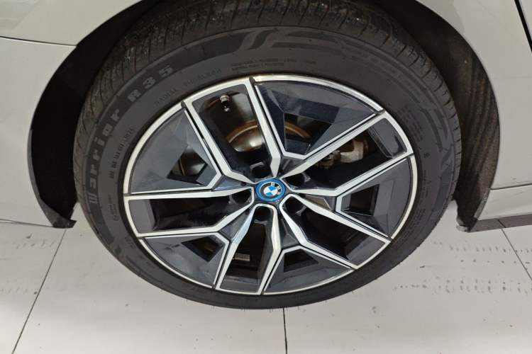 Used BMW i5 2024 eDrive 35L M Sport Package
