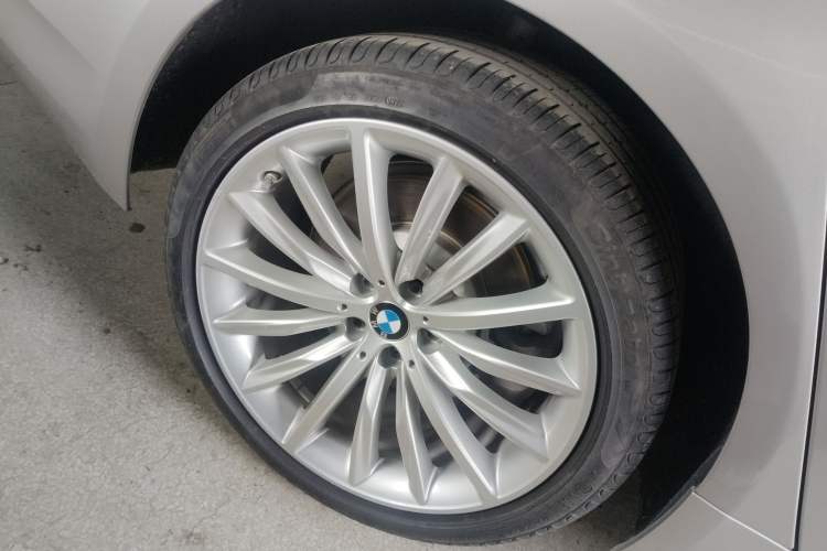 Used BMW 5 Series 2023 530Li Luxury Edition Premium Package Exterior 5