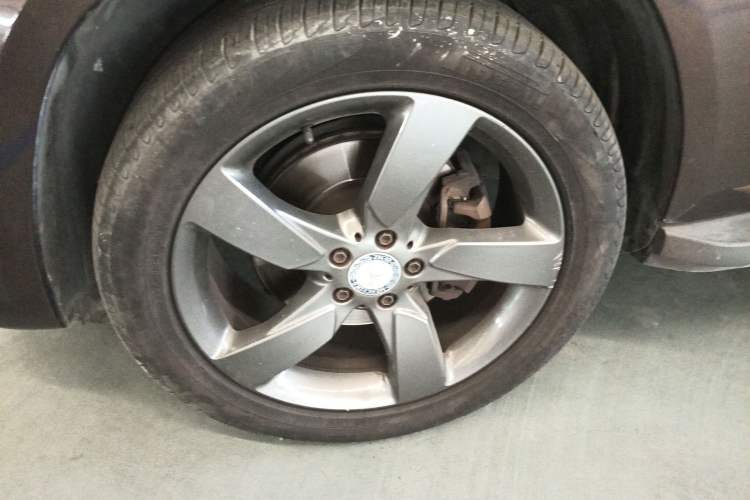 Used Mercedes-Benz GLK-Class 2013 GLK 300 4MATIC Dynamic Sunroof Model Exterior 4