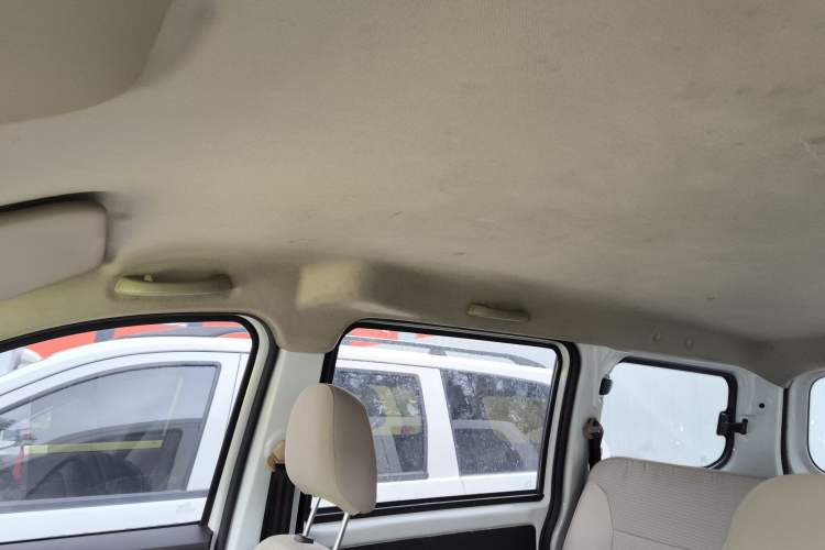 Used Wuling Hongguang V 2022 1.5L Jingqu Edition Electric-Assist LAR Headliner