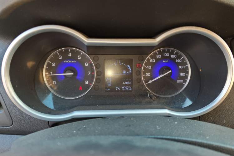 Used Dongfeng Aeolus AX3 2016 1.5L Manual Shangkue Model
