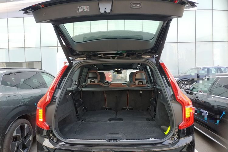 Used Volvo XC90 2023 B6 Zhiya Luxury 7-Seater
