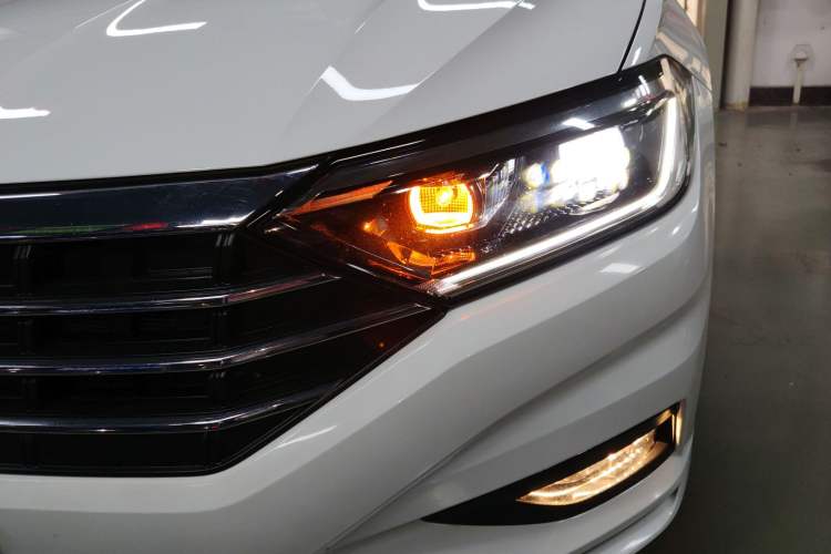 Used Volkswagen Sagitar 2021 280TSI DSG Excellence Edition Left Front Headlight