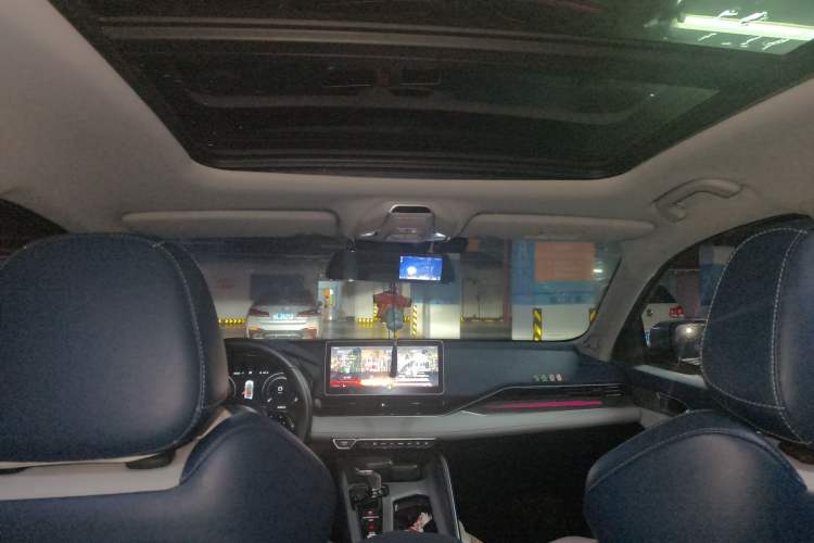 Used Geely Auto Preface 2021 Revised Version 2.0TD Luxury Edition Headliner