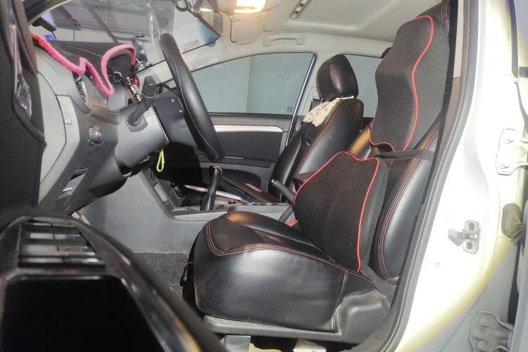 Used Roewe 350 2015 1.5L Manual Luxury Sunroof Edition
