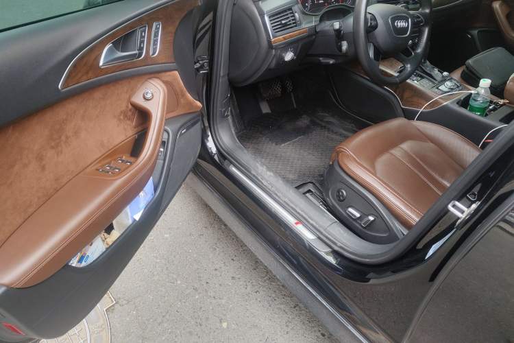 Used Audi A6L 2018 30th Anniversary Edition 45 TFSI quattro Luxury Model
