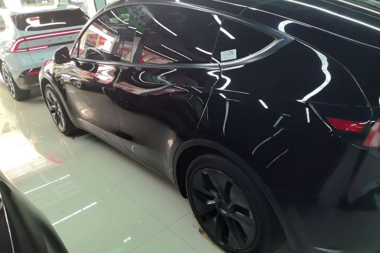 Used Tesla Model Y 2023 Rear-Wheel-Drive Version
