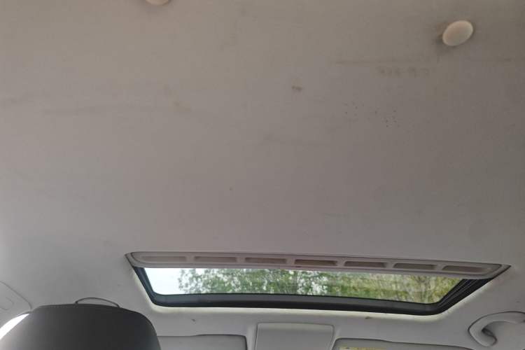 Used Volkswagen Lavida 2013 Restyled Classic 1.6L Manual Comfort Edition