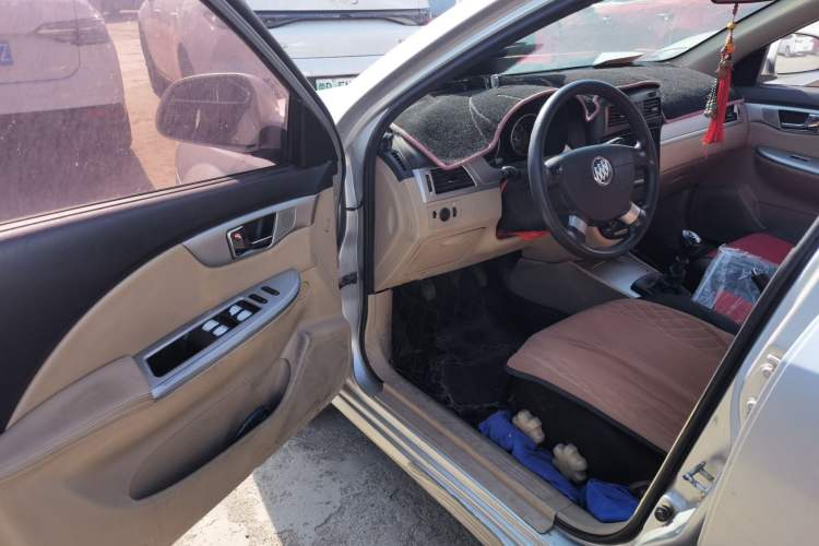 Used Buick Excelle 2013 1.5L Manual Classic Model