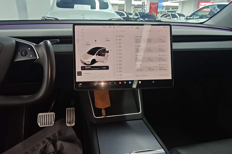 Used Tesla Model Y 2025 Long-Range All-Wheel-Drive Version