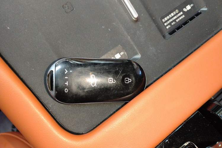 Used Hima AITO M7 2024 1.5T Intelligent Driving 4WD Pro Edition 5 Seats Vehicle Key