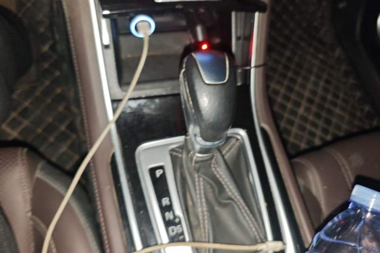 Used CHANGAN Raeton CC 2018 1.5T Automatic Elegant Starry Edition China V Standard
