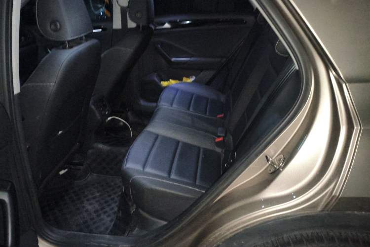 Used Volkswagen T-ROC 2020 280TSI DSG Two-Wheel Drive Comfort Version Left Rear Seat