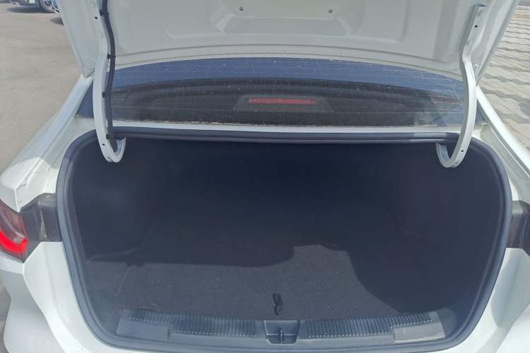 Used Roewe i5 2023 1.5L Manual Comfort Edition