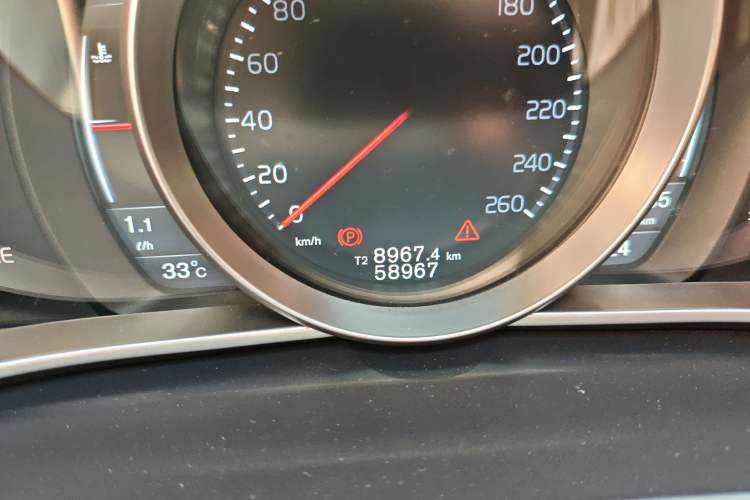 Used Volvo V40 2016 T3 Zhiyi Edition
