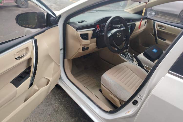 Used Toyota Corolla 2014 1.6L CVT GL-i
