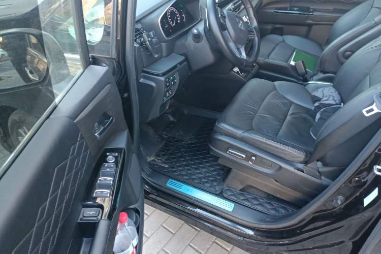 Used Honda Elysion 2024 2.0L eHEV Luxury Edition Driver Seat