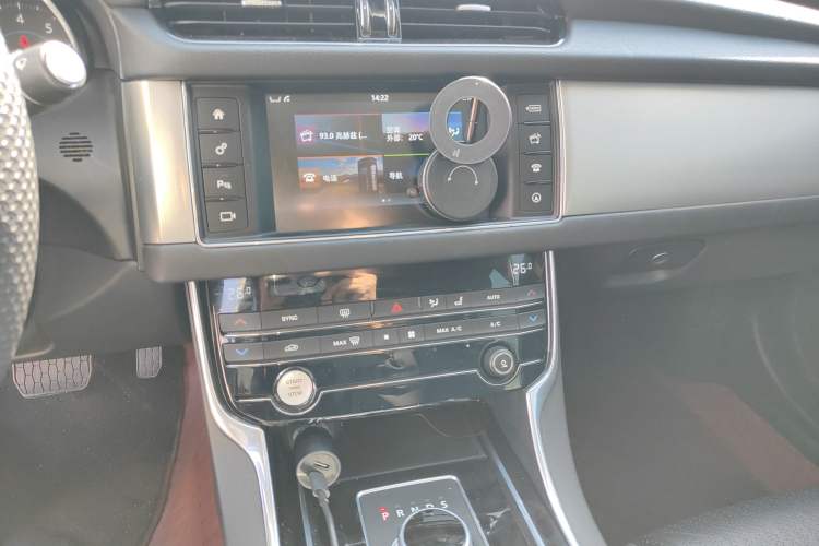 Used Jaguar XF 2016 XF 2.0T Two-Wheel-Drive Luxury Edition
