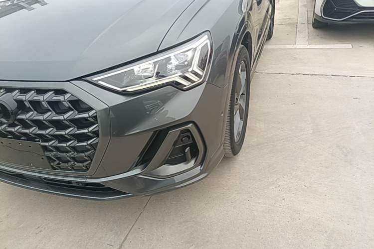 Used Audi Q3 2024 35 TFSI Fashion Dynamic Edition Left Front Headlight