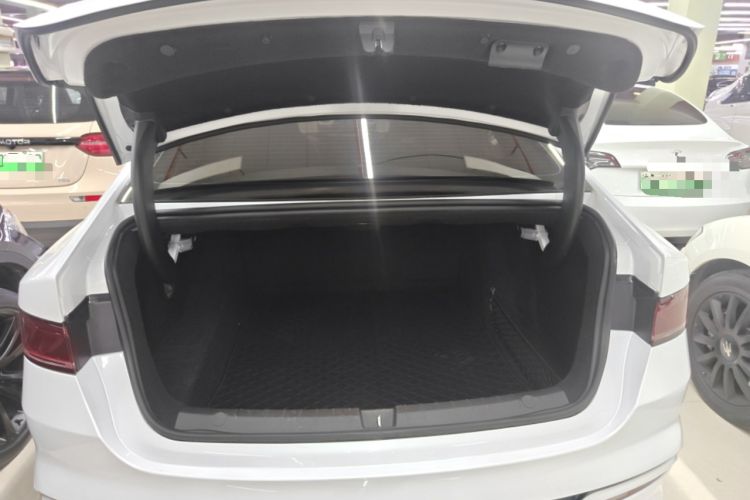 Used BYD Qin PLUS 2024 HONOR Edition DM-i 55KM Leading Model
