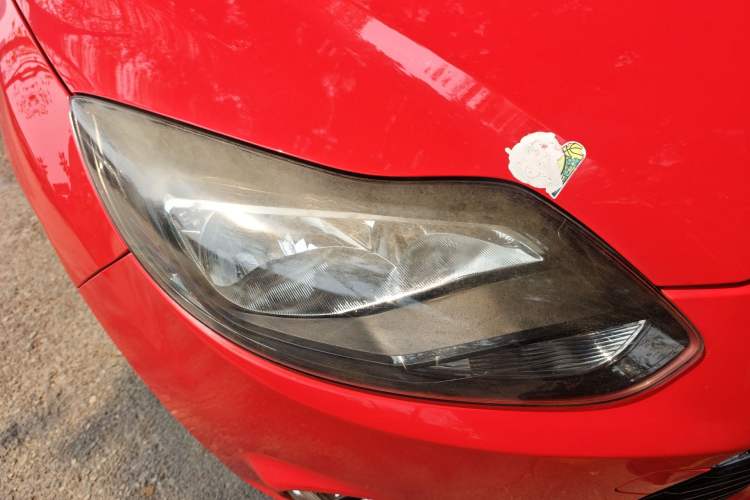 Used Ford Focus 2012 Hatchback 2.0L Automatic Luxury Sport Model Right Front Headlight