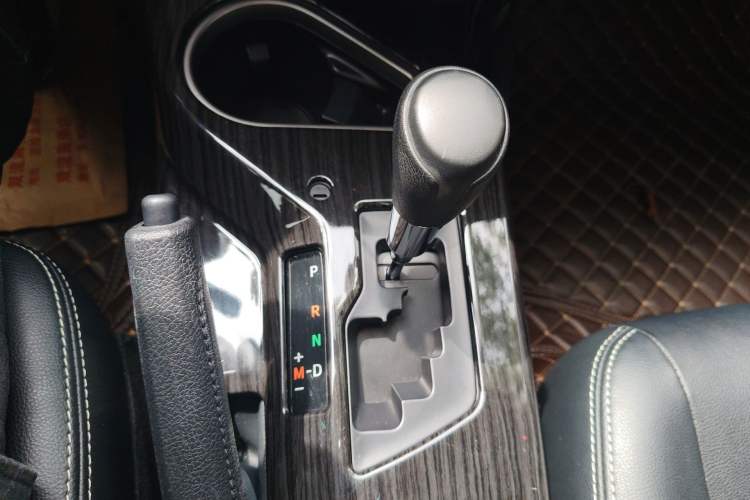 Used Toyota RAV4 2019 2.0L CVT Two-Wheel Drive Pioneer Edition China V Standard
