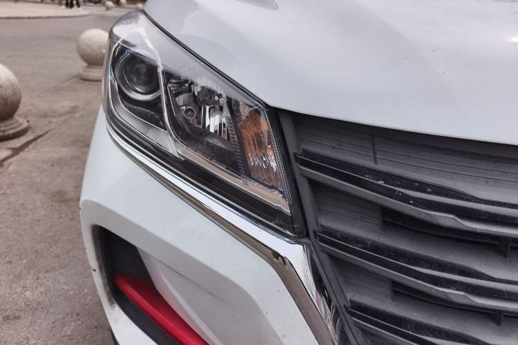 Used Dongfeng Fengon 500 2021 1.5L Manual Enjoyment Model Right Front Headlight