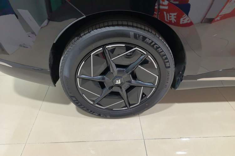 Used Hyptec HT 2023 670 Rear-Drive Ultra-High Voltage Version
