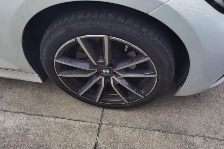 Used BMW 3 Series 2022 Restyled 320Li M Sport Package Right Front Wheel Hub