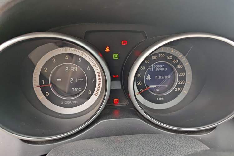 Used Bestune X80 2015 2.0L automatic luxury version
